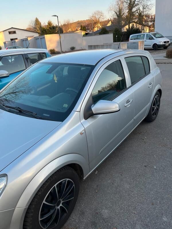 Silber Gebraucht 2008 Opel Astra Limousine | 1.899 € (Guter Preis) - Bild 1/4