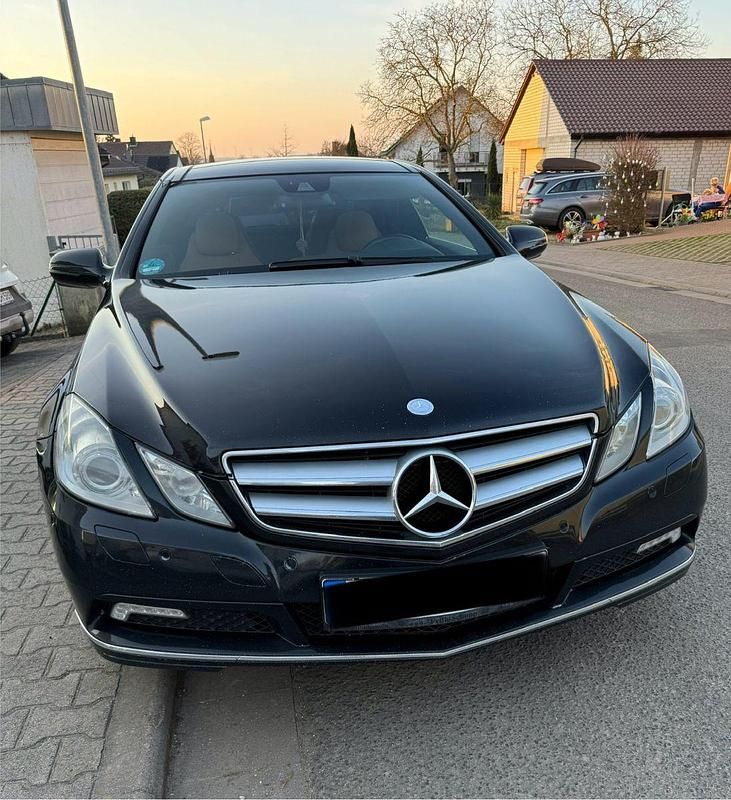 Gebraucht Mercedes E350 231 PS (169 kW) 2009 Schwarz Coupé