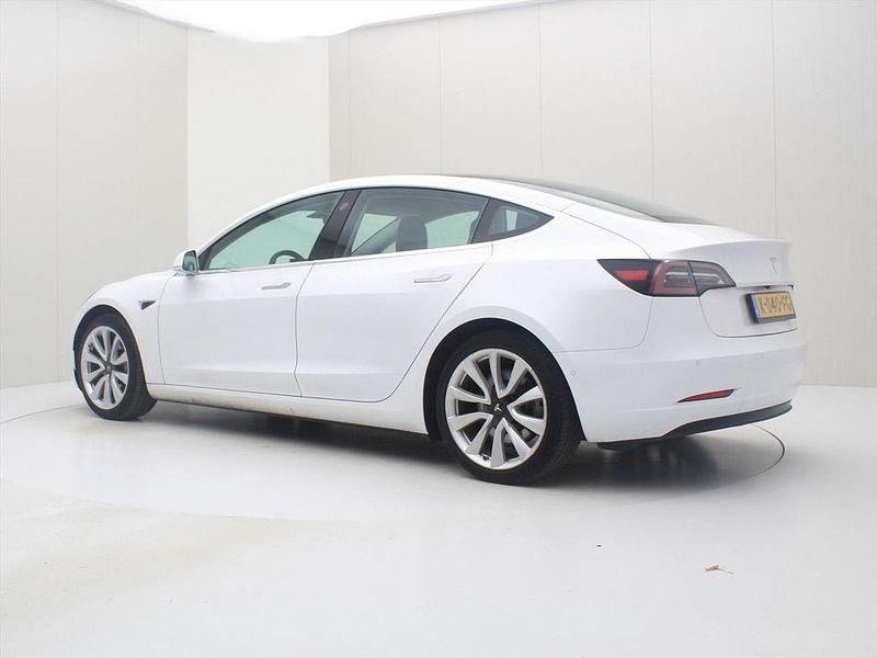 Gebraucht Tesla Model 3 Standard Range 225 kW (306 PS) 2020 Weiß Limousine