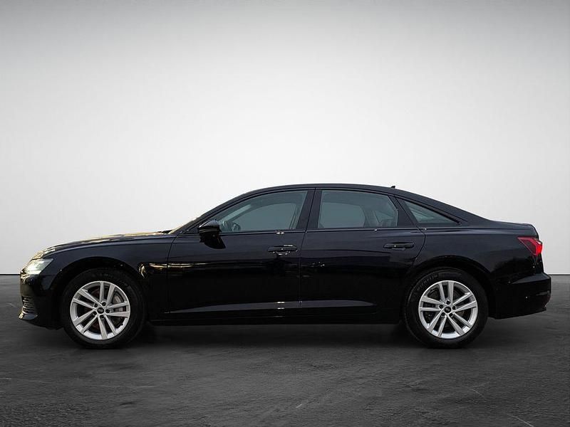 Gebraucht Audi A6 Ambiente 245 PS (180 kW) 2022 Brillantschwarz Limousine
