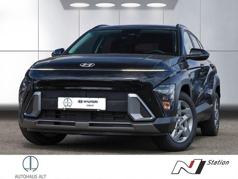 Abyss black / mic Neu 2025 Hyundai Kona Trend SUV | 27.740 € (Fairer Preis) - Bild 1/4