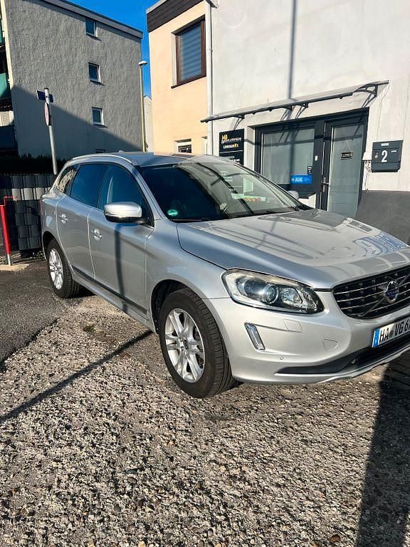 Silber Gebraucht 2014 Volvo XC60 Kinetic SUV | 9.700 € (Fairer Preis) - Bild 1/4