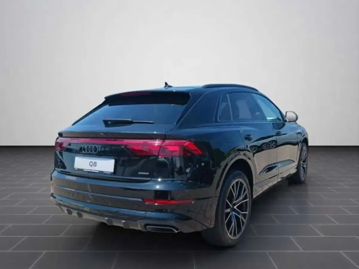 Gebraucht Audi Q8 Design 286 PS (210 kW) 2025 Mythosschwarz metallic (metallic) SUV