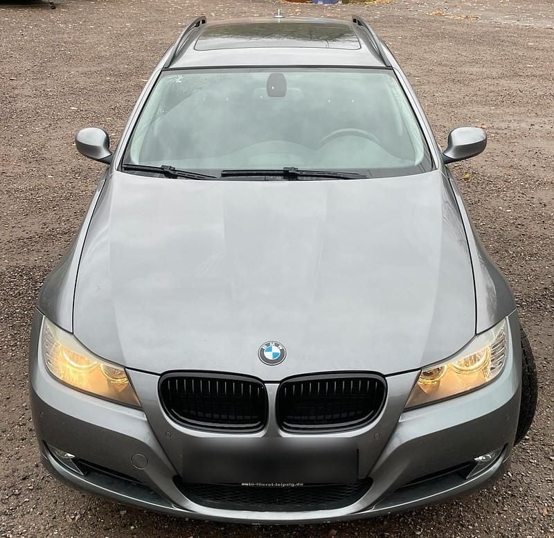 Grau Gebraucht 2009 BMW 318 Kombi | 6.500 € (Etwas zu teuer) - Bild 1/4
