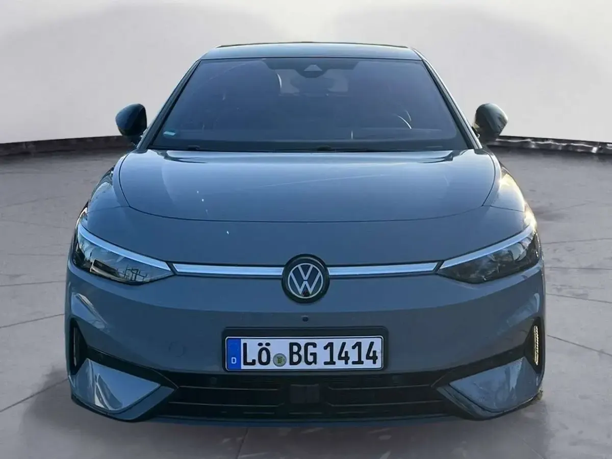 Gebraucht VW ID.7 Pro 210 kW (286 PS) 2025 Mondsteingrau Limousine