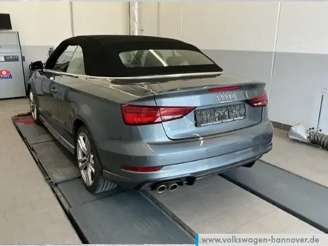 Gebraucht Audi A3 Cabriolet Sport 150 PS (110 kW) 2020 Monsungrau metallic / schwarz Cabrio