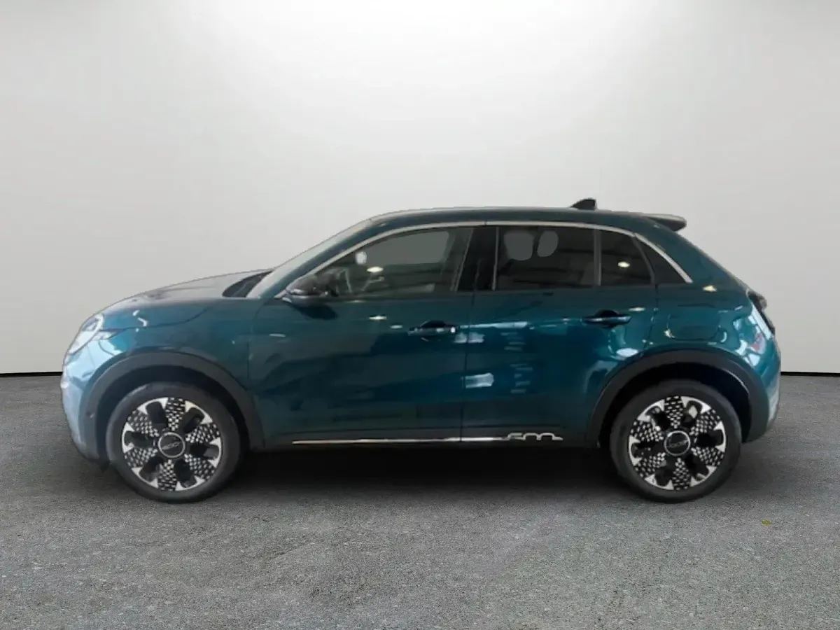 Gebraucht Fiat 600 La Prima 101 PS (74 kW) 2024 Grün SUV