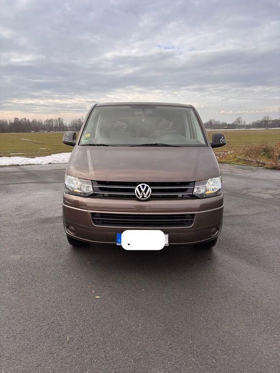 Second-hand VW T5 140 CP (102 kW) 2010 Maro Van
