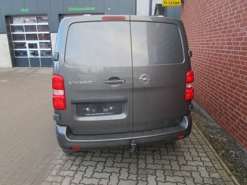 Gebraucht Opel Vivaro Innovation 122 PS (89 kW) 2020 Mondstein grau/e:vulkan grau Van / Kleinbus