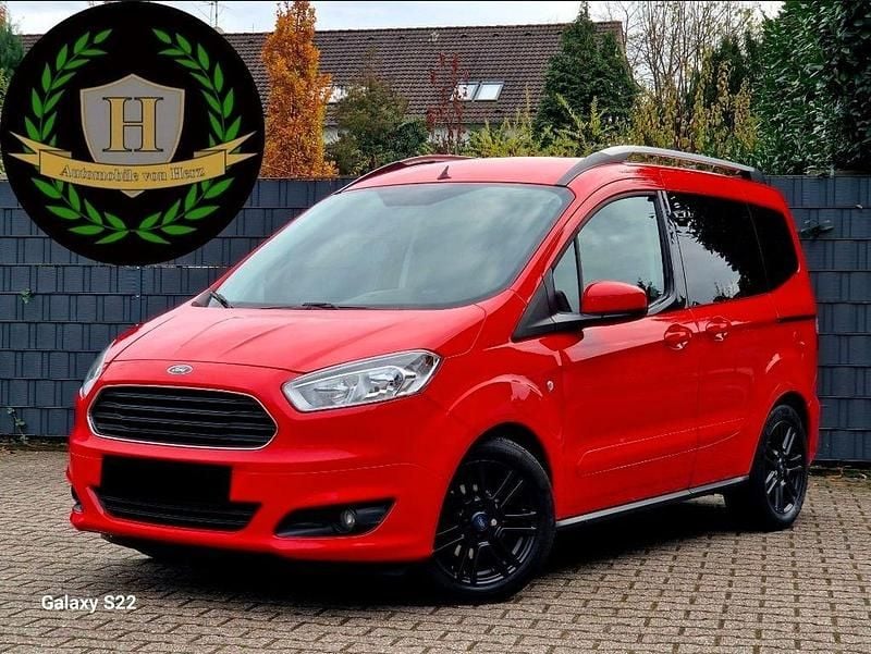 Rot Gebraucht 2015 Ford Tourneo Courier Titanium Van / Kleinbus | 8.950 € (Guter Preis) - Bild 1/4