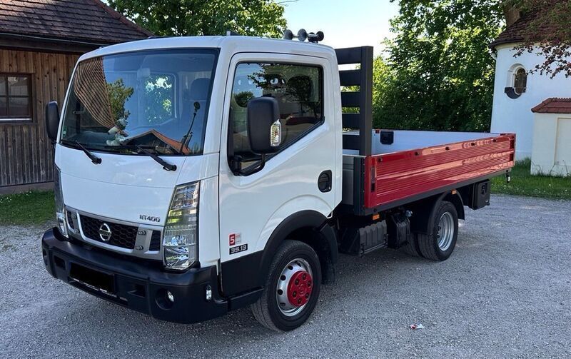 Weiß Gebraucht 2019 Nissan Cabstar Abholung | 24.990 € - Bild 1/4
