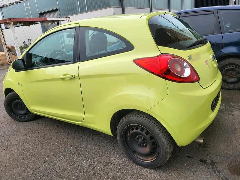 Second-hand Ford Ka 65 CP (47 kW) 2009 Verde Hatchback