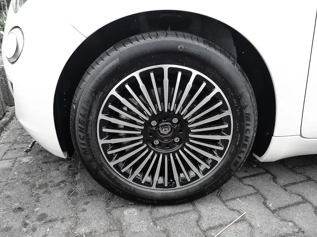 Neu Fiat 500C Dolcevita 65 PS (47 kW) 2026 Weiss Cabrio
