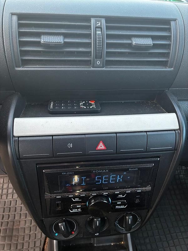 Gebraucht VW Fox Refresh 54 PS (39 kW) 2010 Schwarz Kleinwagen