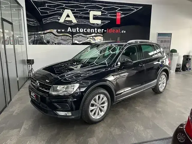 Gebraucht VW Tiguan Comfortline 150 PS (110 kW) 2017 Deep black perleffekt SUV
