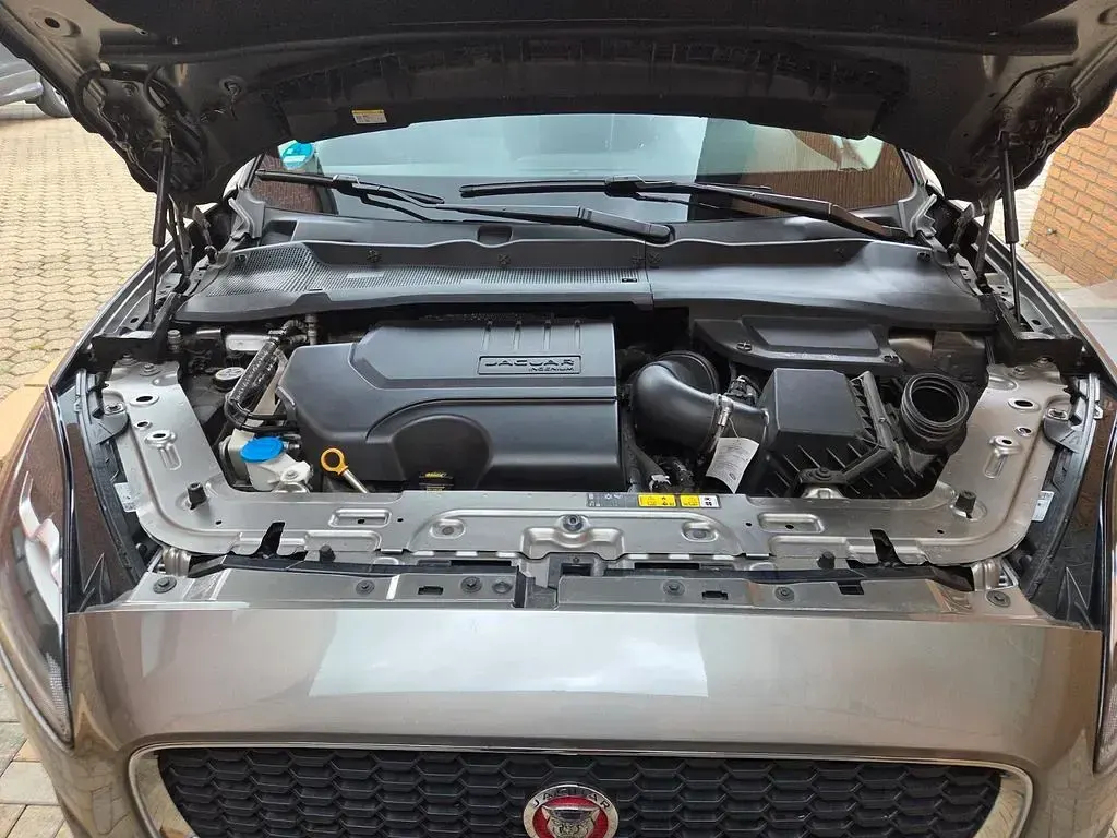 Gebraucht Jaguar E-Pace S 250 PS (183 kW) 2019 Grau SUV