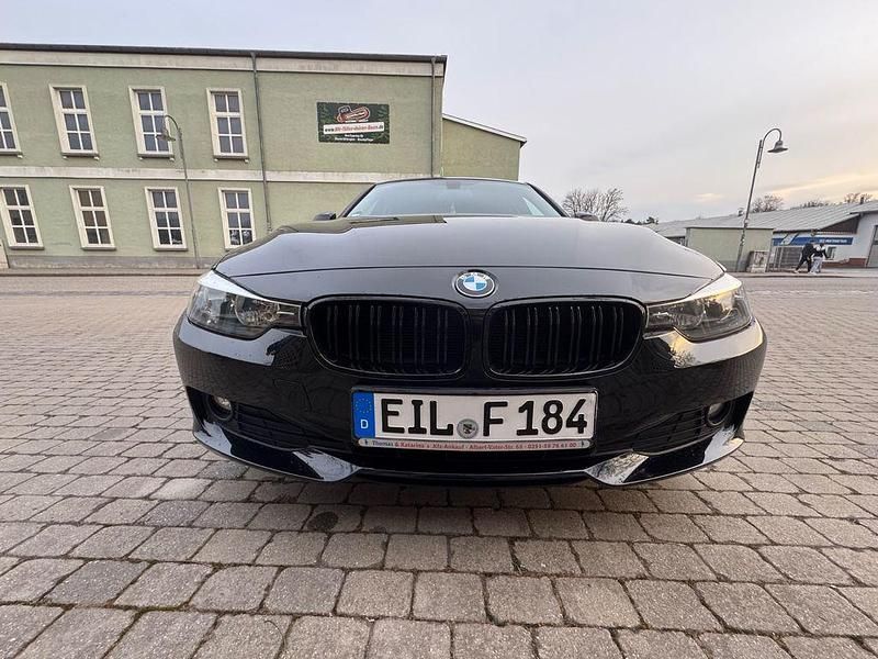 Gebraucht BMW 316 136 PS (100 kW) 2013 Schwarz Limousine