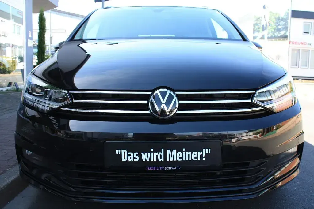 Gebraucht VW Touran Comfortline 150 PS (110 kW) 2025 Schwarz Van / Kleinbus