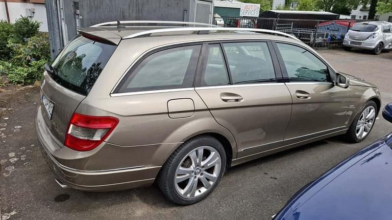Gebraucht Mercedes C350 Avantgarde 224 PS (164 kW) 2009 Beige Kombi