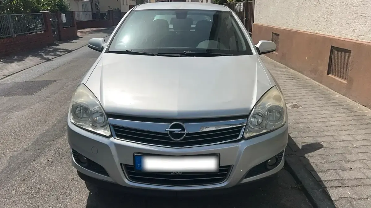 Gebraucht Opel Astra 116 PS (85 kW) 2007 Grau Limousine