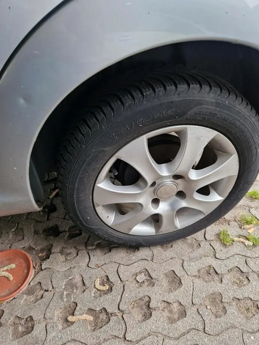 Gebraucht Citroën C3 70 PS (51 kW) 2007 Silber Kleinwagen