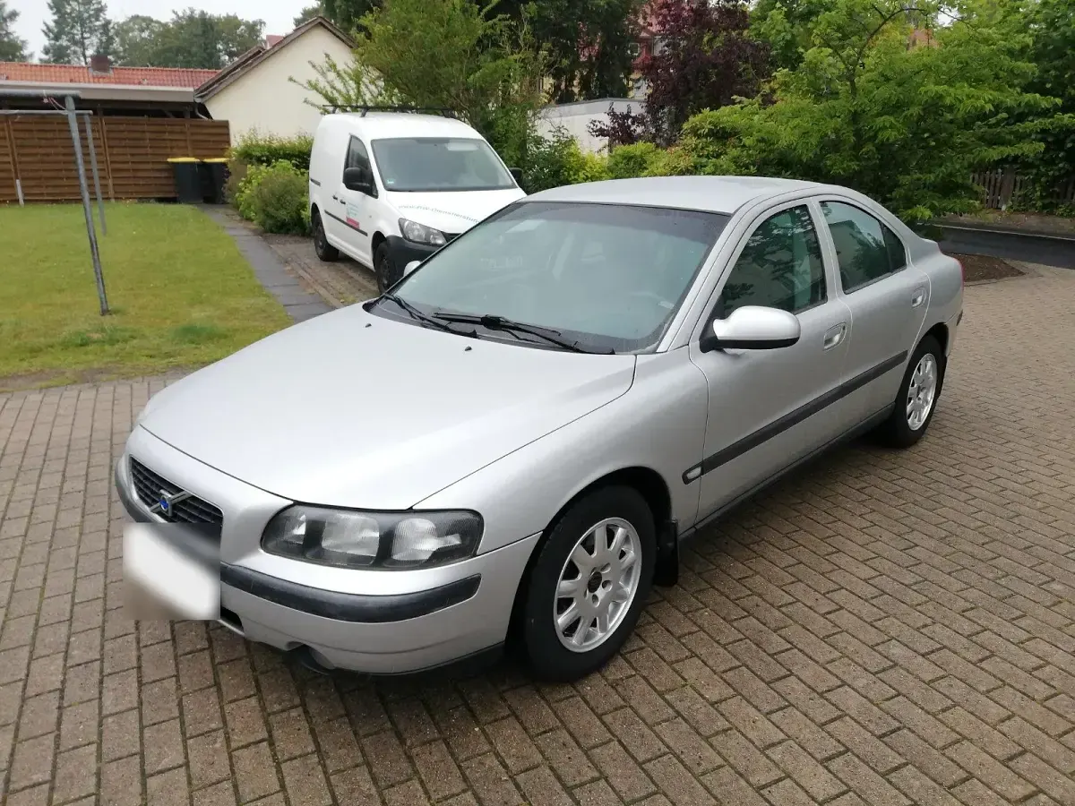 Gebraucht Volvo S60 140 PS (102 kW) 2001 Silber Limousine
