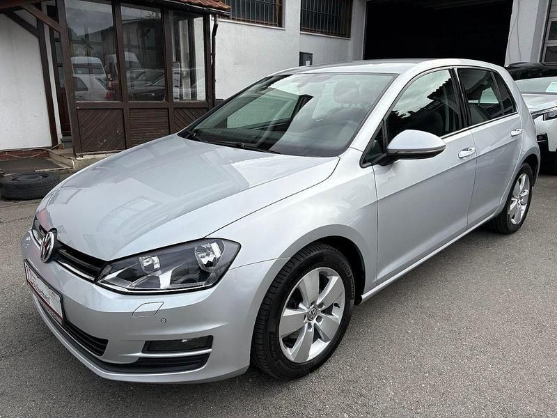 Silber Gebraucht 2013 VW Golf VII Comfortline Limousine | 7.490 € (Guter Preis) - Bild 1/4