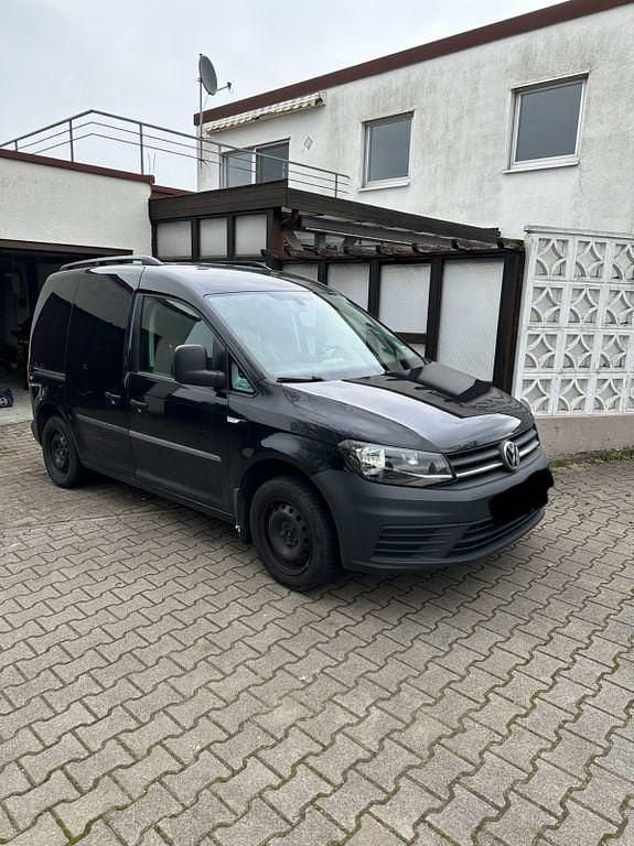 Gebraucht VW Caddy 102 PS (75 kW) 2016 Schwarz Van / Kleinbus