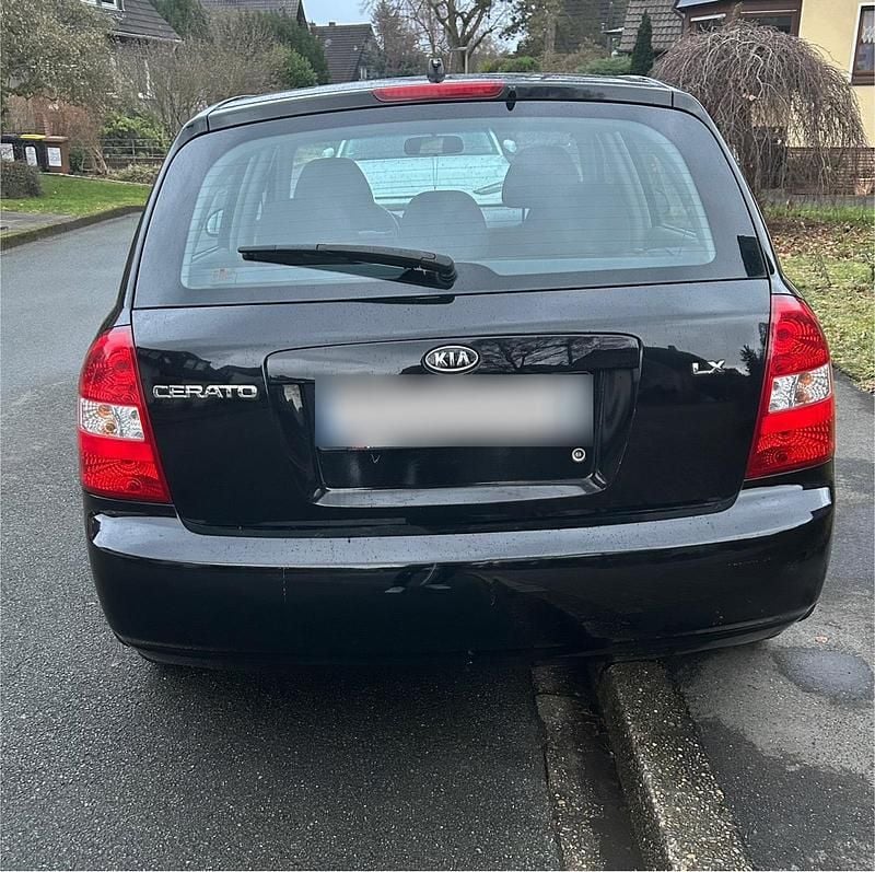 Gebraucht Kia Cerato LX 105 PS (77 kW) 2005 Schwarz Limousine
