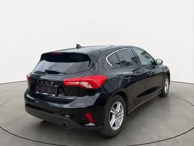 Gebraucht Ford Focus Cool & Connect 125 PS (91 kW) 2019 Schwarz Limousine