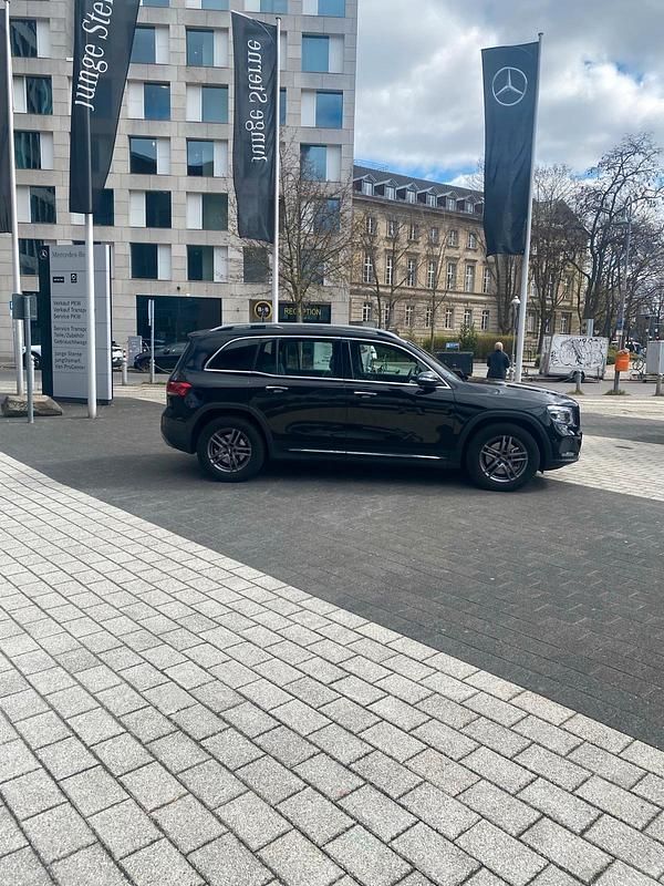 Gebraucht Mercedes GLB220 190 PS (139 kW) 2021 Schwarz SUV
