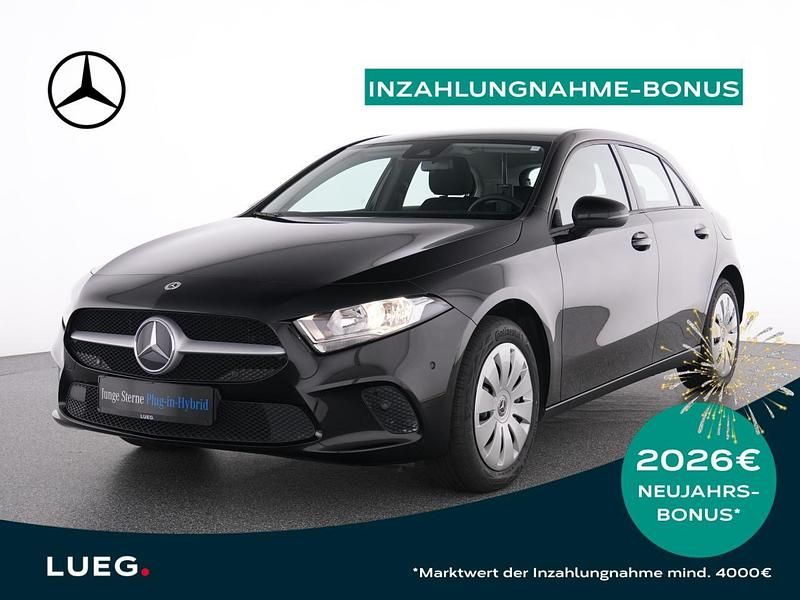 Schwarz Gebraucht 2022 Mercedes A250 Limousine | 23.785 € (Guter Preis) - Bild 1/4