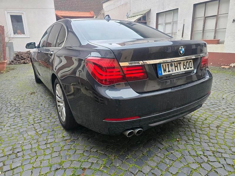 Gebraucht BMW 730 2012 Grau Limousine