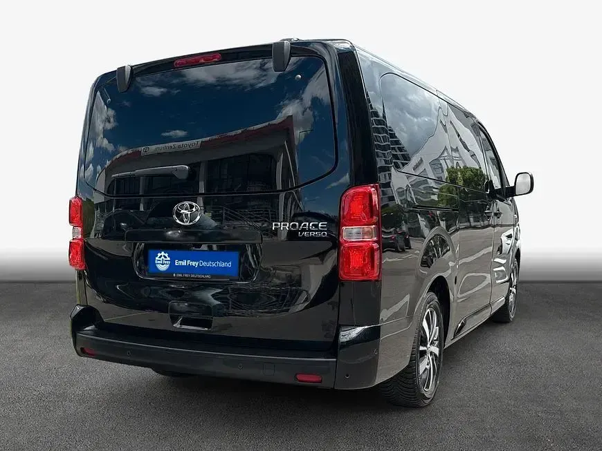 Gebraucht Toyota Proace Verso Team 177 PS (130 kW) 2024 Schwarz Kombi