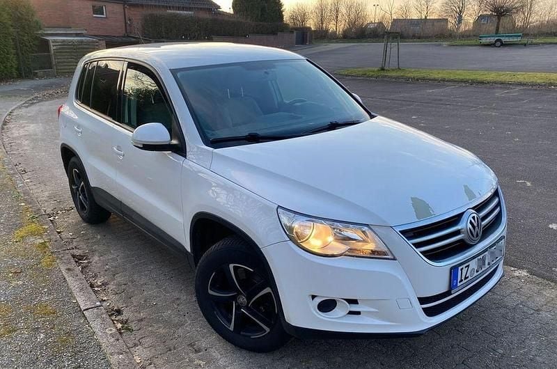 Gebraucht VW Tiguan 122 PS (89 kW) 2011 Weiß SUV