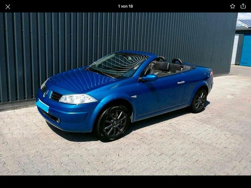Blau Gebraucht 2004 Renault Mégane II Expression Limousine | 3.150 € (Etwas zu teuer) - Bild 1/4