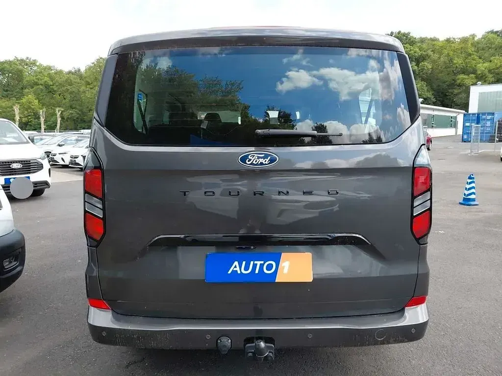Gebraucht Ford Tourneo Titanium 170 PS (125 kW) 2024 Grau Van / Kleinbus