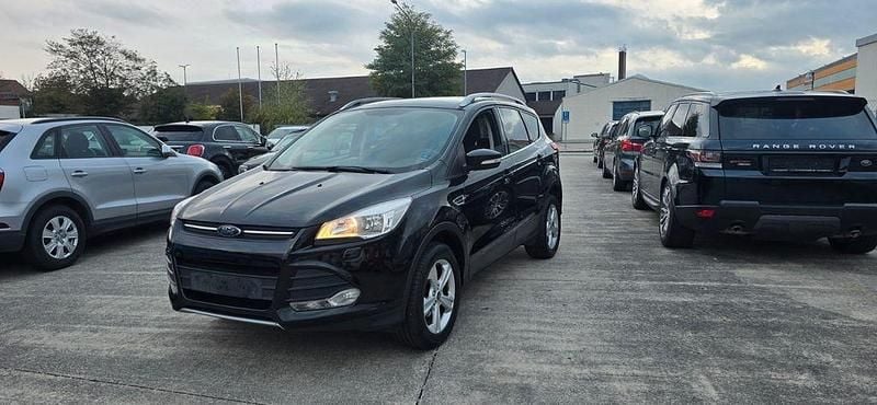 Schwarz Gebraucht 2016 Ford Kuga Trend SUV | 7.999 € (Guter Preis) - Bild 1/4