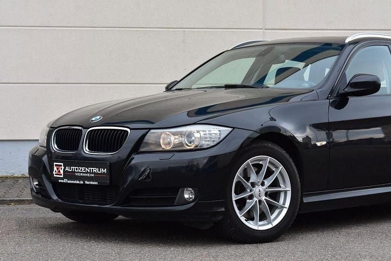 Gebraucht BMW 320 Performance 184 PS (135 kW) 2011 Schwarz Kombi