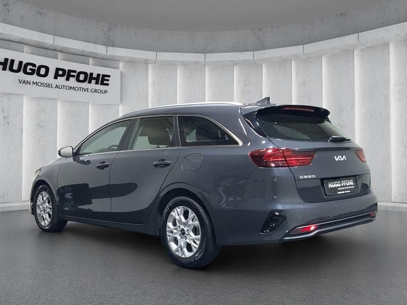 Gebraucht Kia Ceed Vision 101 PS (74 kW) 2023 Grau Kleinwagen