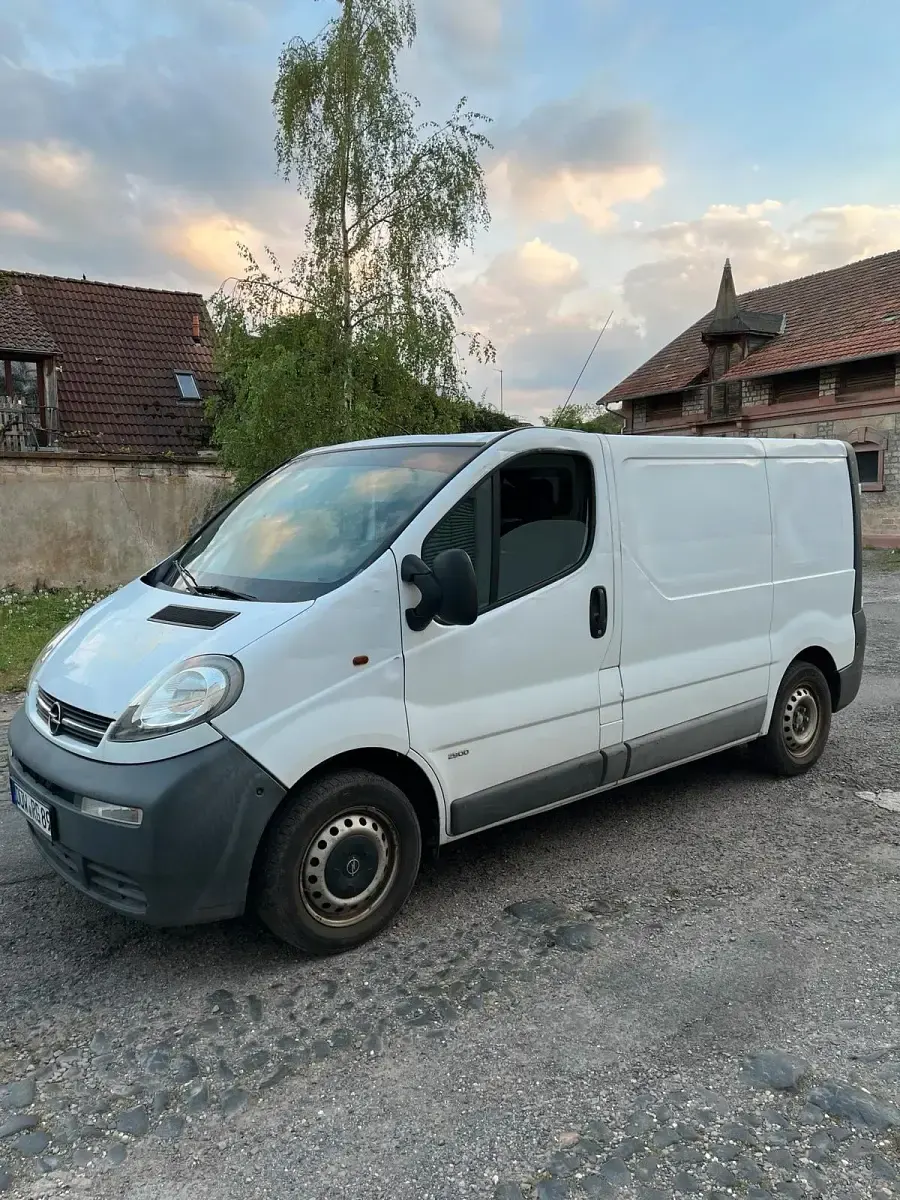 Gebraucht Opel Vivaro 101 PS (74 kW) 2002 Van / Kleinbus