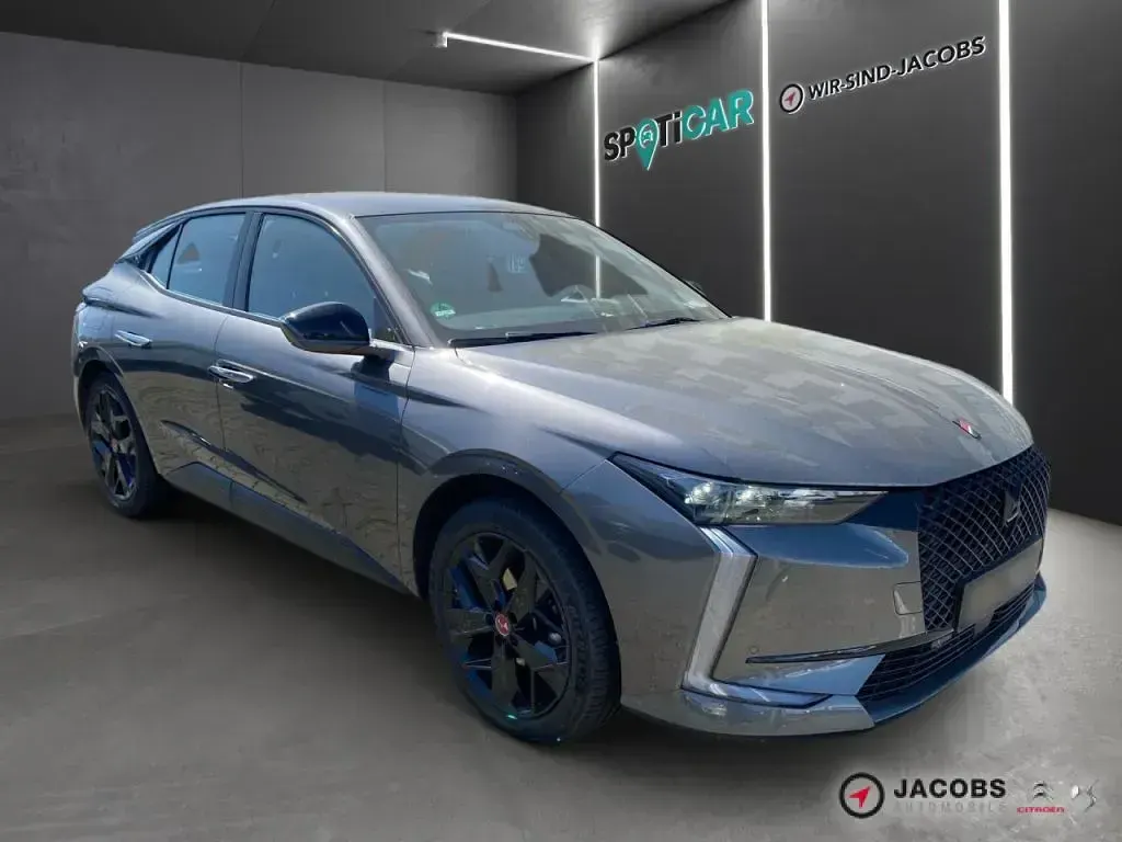 Gebraucht DS Automobiles DS4 Performance 131 PS (96 kW) 2023 Grau metallic (metallic) Kleinwagen