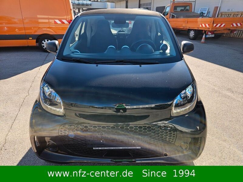 Schwarz Gebraucht 2021 Smart ForTwo Electric Drive Coupé | 9.522 € (Fairer Preis) - Bild 1/4