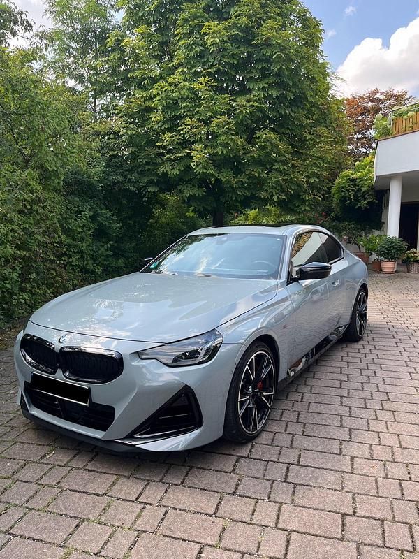 Grau Gebraucht 2023 BMW M240 M Sport Coupé | 50.500 € (Teuer) - Bild 1/4