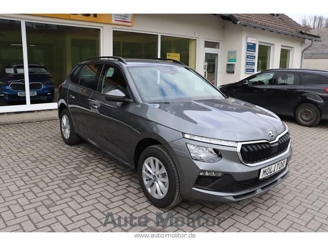 Neu Skoda Kamiq Selection 150 PS (110 kW) 2025 Grau SUV