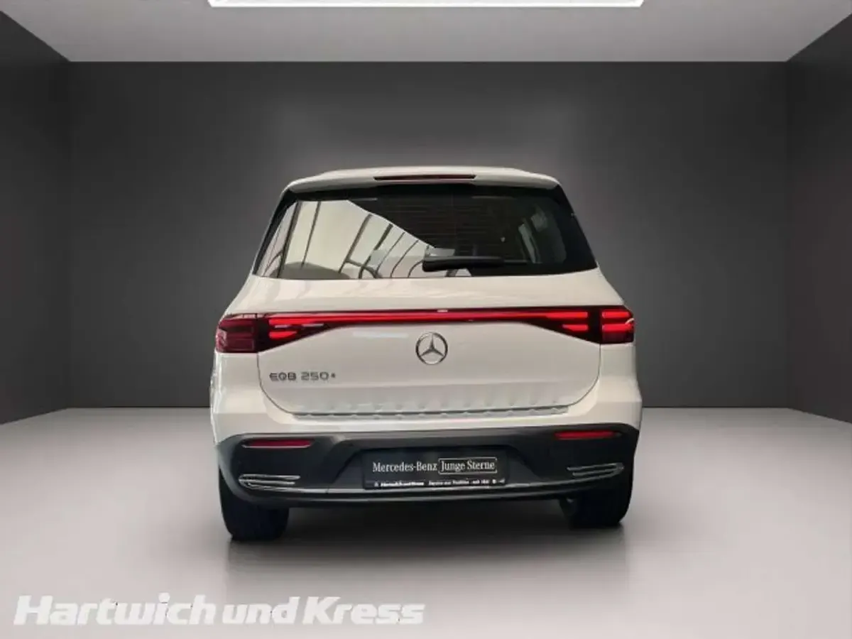 Gebraucht Mercedes EQB250 Progressive 139 kW (190 PS) 2025 Polarweiss  unilack SUV