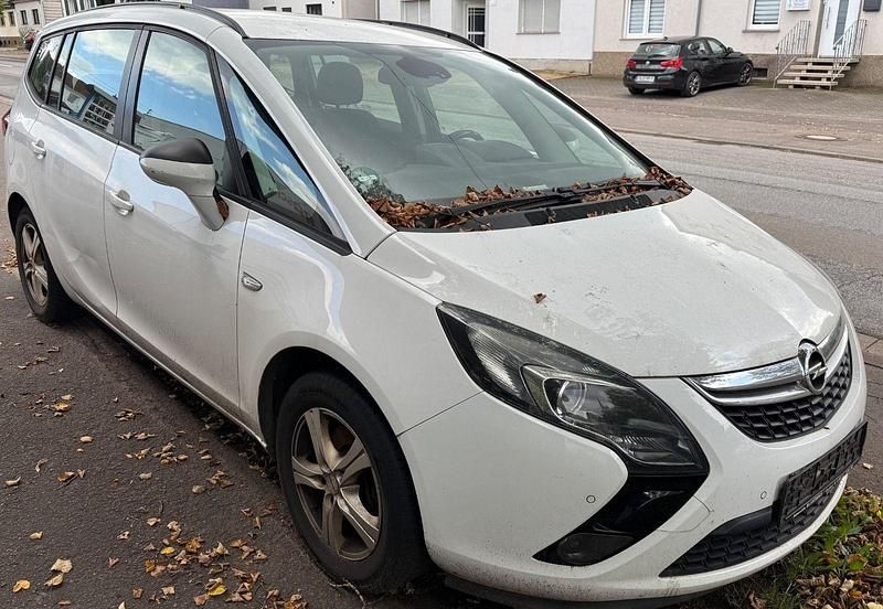 Weiß Gebraucht 2013 Opel Zafira Tourer Edition Van / Kleinbus | 2.500 € (Superpreis) - Bild 1/4
