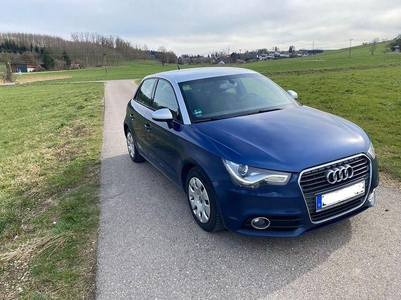 Gebraucht Audi A1 Sportback Sport 122 PS (89 kW) 2013 Blau Kleinwagen