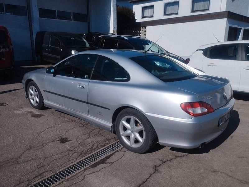 Gebraucht Peugeot 406 Platinum 190 PS (139 kW) 1998 Silber Coupé