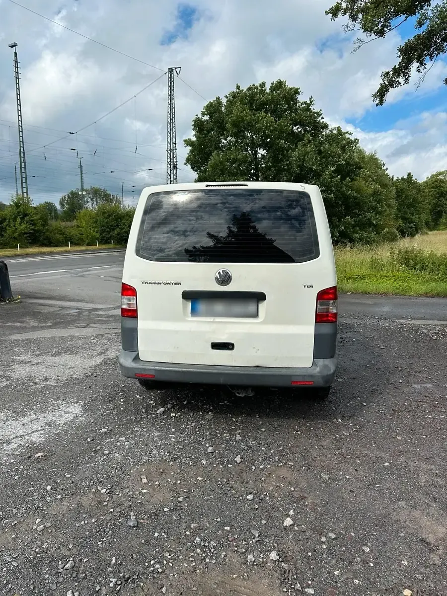 Gebraucht VW Multivan 102 PS (75 kW) 2013 Weiß Van / Kleinbus